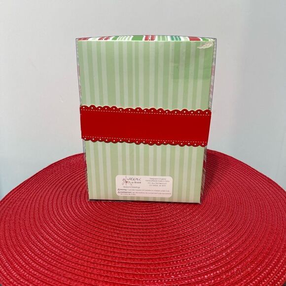 Meri go Round Cupcake Liners and Toppers set of 48 NWT - Picture 4 of 4